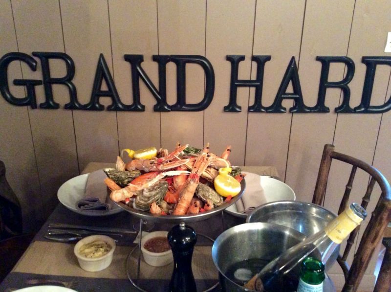 bar restaurant hotel le grand hard photo d'un déjeuner de fruits de mer
